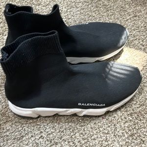 Black unisex Balenciaga sneakers